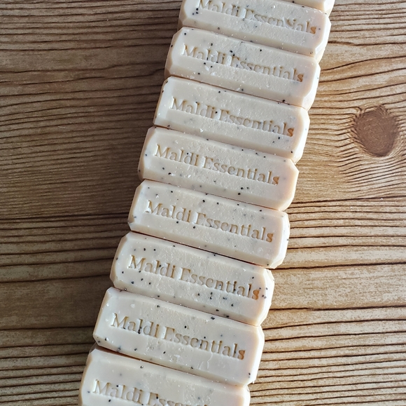 (2) Poppy Seed Bar Body Soaps w/ Poppy Seeds - Picture 4 of 5